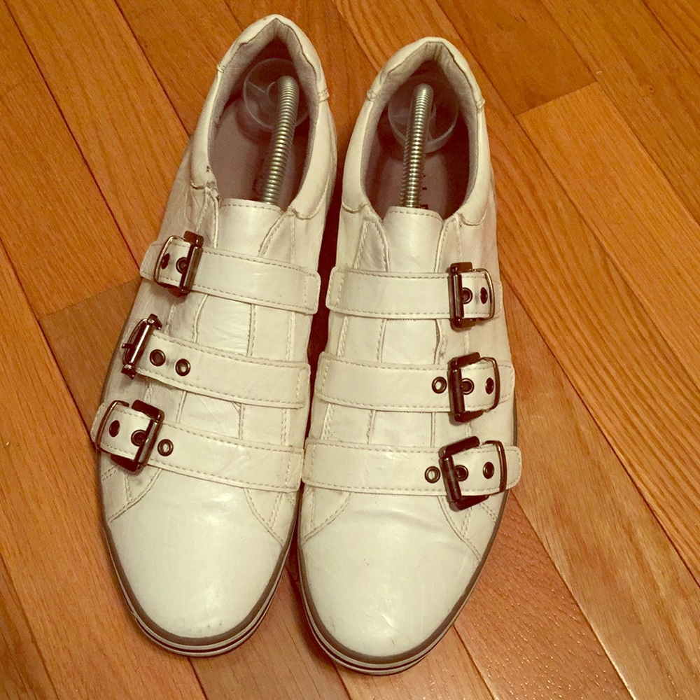 Sporty aldo mens shoes, size 10.